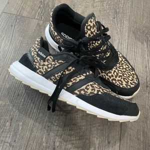 Adidas Women's tennis shoes in Cheetah